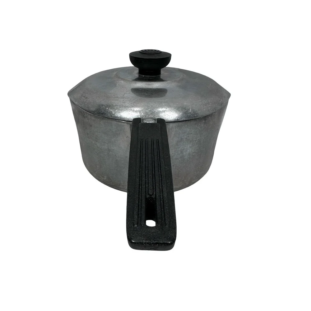 Vintage Cast Aluminum Saucepan with Lid 2 Quart‎ Double Pour Spout MCM Cookware
